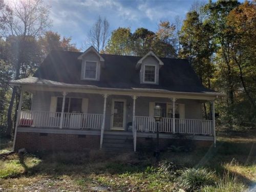 3116 Acorn Ridge Rd, Franklinville, NC 27248-7902