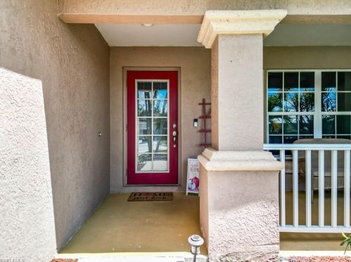 1329 5th Pl, Cape Coral, FL 33990-2083