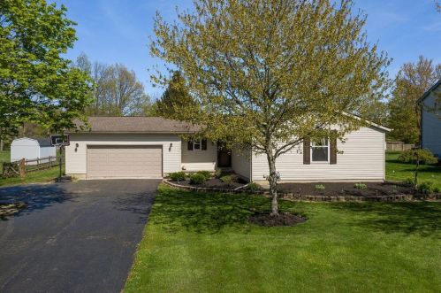 138 Cavalcade Ln, Pataskala OH  43062-9544 exterior