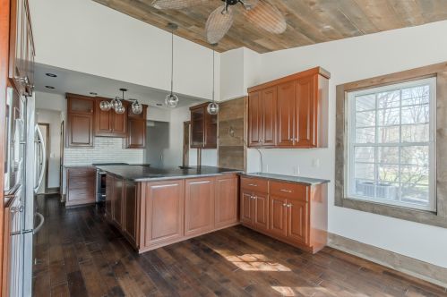 4301 Campbell Trce, Chenequa WI  53029-8846 exterior