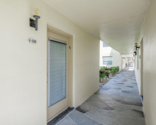 196 Normandy, Delray Beach FL  33484-4761 exterior