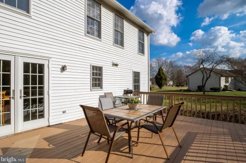 11 Carlyle Dr, North Hanover, NJ 08562-1802