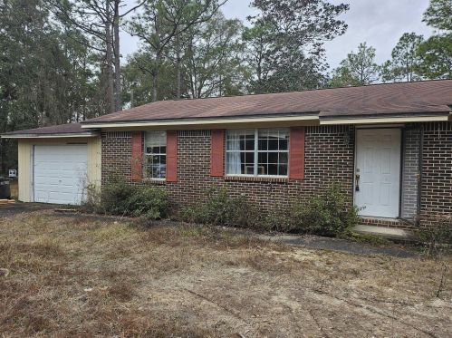 67 Chestnut St, Defuniak Springs, FL 32435-4227