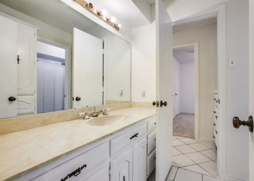 13022 Fall Manor Dr, Dallas TX  75243-2426 exterior