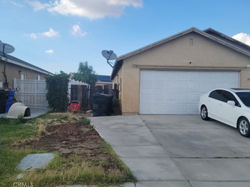11688 Fern Haven Ln, Victorville, CA 92392-0425