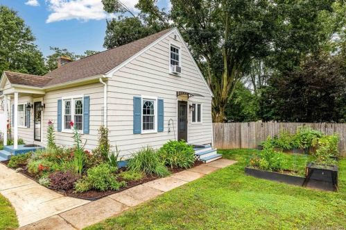 79 Depot St, East Windsor, CT 06016-9530