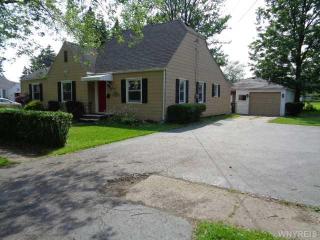 51 New York St, Pendleton, NY 14094-4226