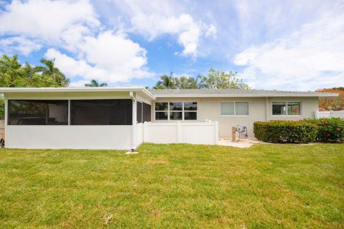 500 Captains Rd, West Palm Beach FL  33408-4810 exterior