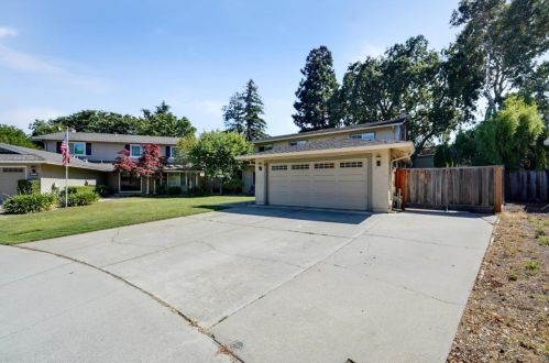 515 Las Coches Ct, Morgan Hill, CA 95037-5739