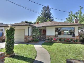 850 Lewis Ave, Sunnyvale, CA 94086-5914