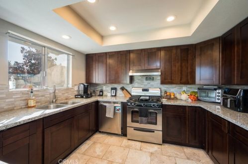 122 Valley View Dr, Santa Maria CA  93455-5540 exterior