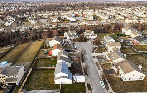 8311 Crete Ln, Blacklick OH  43004-8307 exterior