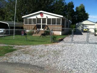 80 Robinson Rd, Lawton, OK 73507-9126