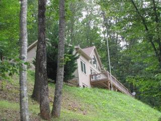 1102 Gibson Rd, Franklin, NC 28734