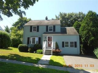 177 Sunflower Ave, Stratford CT  06614-2711 exterior