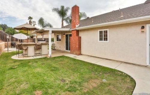 1850 Treseder Cir, El Cajon CA  92019-3829 exterior