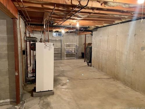 55 Shoddy Mill Rd, Manchester CT  06043-7817 exterior