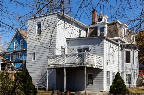 44 Division St, Norwich, CT 06360-5106