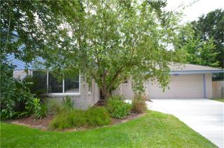 5303 Briarbend Dr, Houston, TX 77096-6201