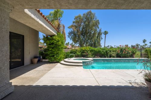 10111 Lakeview Dr, Rancho Mirage CA  92270-1474 exterior