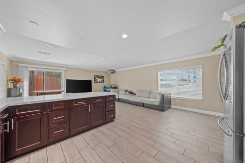 7891 Railroad Ave, Riverside CA  92504-4139 exterior