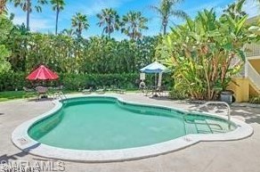 4290 Gulfstream Dr, Naples FL  34112-6827 exterior