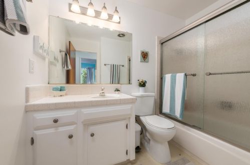 1412 Cottonwood St, Woodland CA  95695-5167 exterior