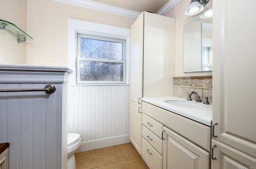 221 Oscawana Lake Rd, Tompkins Corners NY  10579-2600 exterior