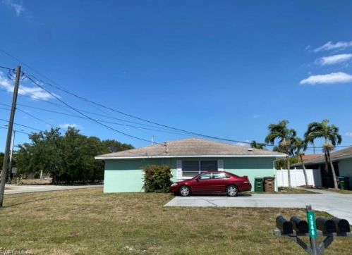 2846 16th Pl, Cape Coral, FL 33904-4001