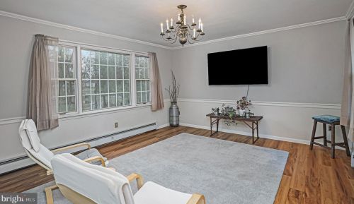 678 Cathcart Rd, Blue Bell PA  19422-1404 exterior