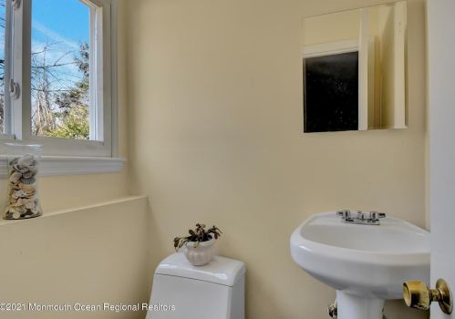 7 Danemar Dr, Middletown NJ  07748-3607 exterior