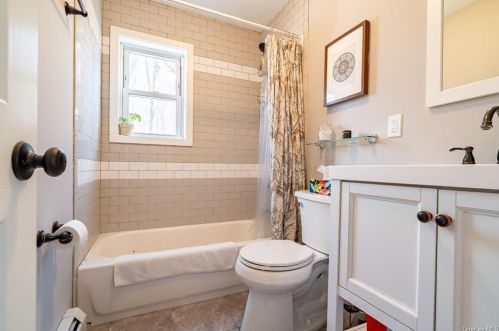 7 Xenia Rd, Patterson NY  12563-1812 exterior