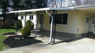 3908 Staatz Dr, Youngstown OH  44511-1934 exterior