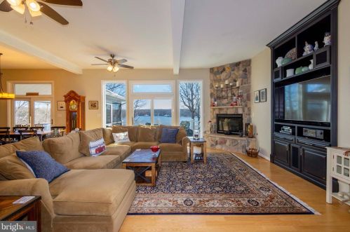 193 White Oak Dr, Mineral VA  23117-4705 exterior