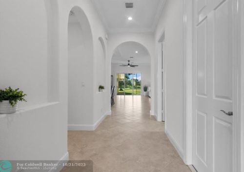 10491 Waterway Ln, Fort Pierce FL  34987-2471 exterior