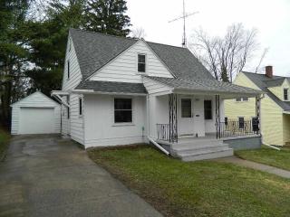 305 10th Ave, Wausau, WI 54401-4334