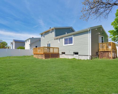 345 Louis Ave, Floral Park, NY 11001-3524