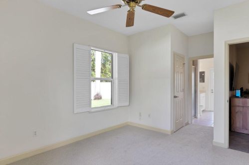 3966 9th Ln, Vero Beach FL  32960-6123 exterior