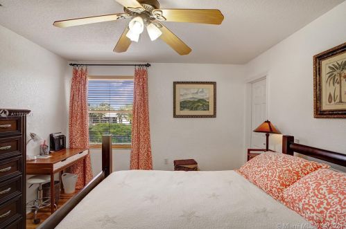 1885 139 Ter, Hollywood FL  33028-2837 exterior