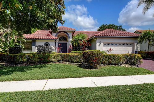 7916 Dorchester Rd, Boynton Beach, FL 33472-5009