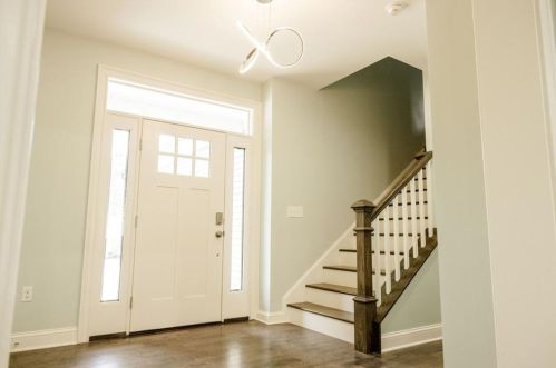 10 Woodward Rd, Lincoln RI  02865-4917 exterior