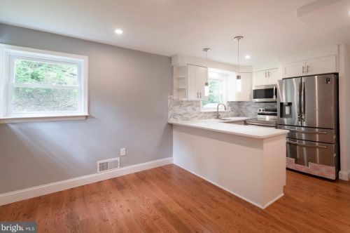 15 Cedar Hollow Rd, Paoli PA  19301-1739 exterior