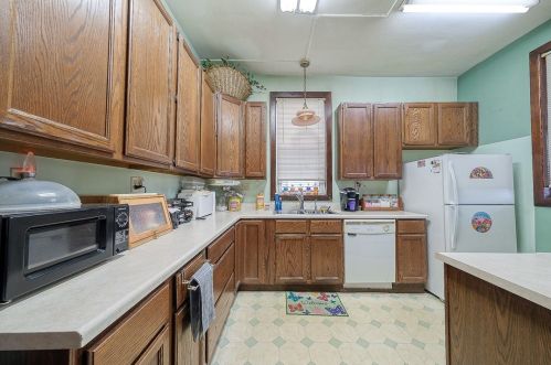 725 10th Ave, Whitaker PA  15120-1922 exterior