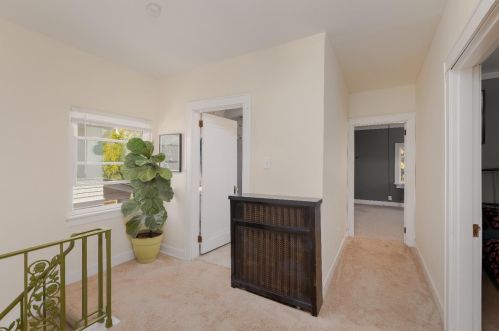 748 Beechwood Ave, Cincinnati OH  45232-1716 exterior