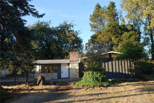 8017 Oakridge Dr, Lakewood, WA 98498-5959
