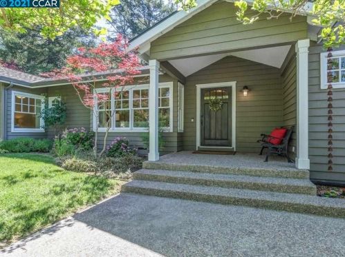 23 Woodland Rd, Orinda, CA 94563-4019