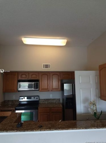 291 Palm Dr, Fort Pierce FL  34986-1949 exterior