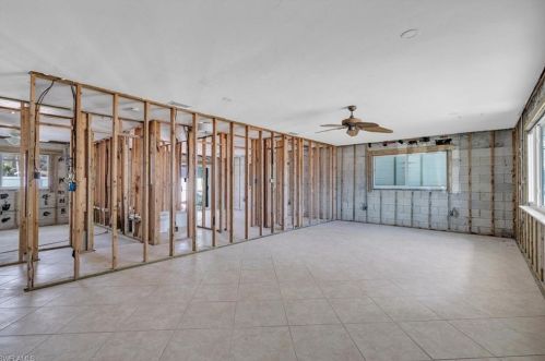 193 Hibiscus Dr, Fort Myers Beach FL  33931-3831 exterior