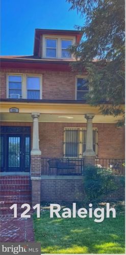 121 Raleigh St, Washington, DC 20032-1559