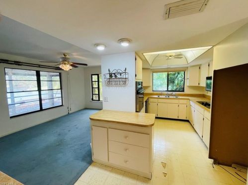 181 Fleur De Lis Ln, Naples, FL 34112-7122